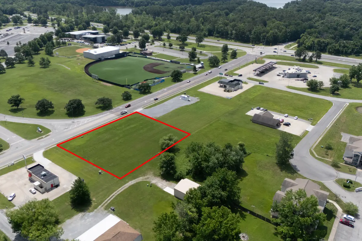 703 S Greenbriar Road, Carterville, IL 62918 - #1