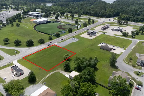 703 S Greenbriar Road, Carterville, IL 62918