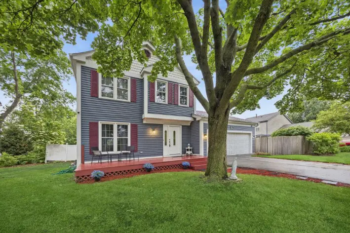 75 Rodenburg Road, Roselle, IL 60172 - #1