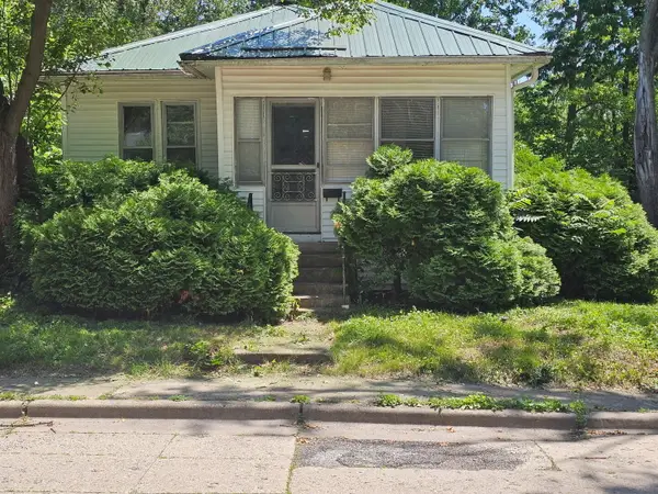 402 S Johnson Avenue, Urbana, IL 61801