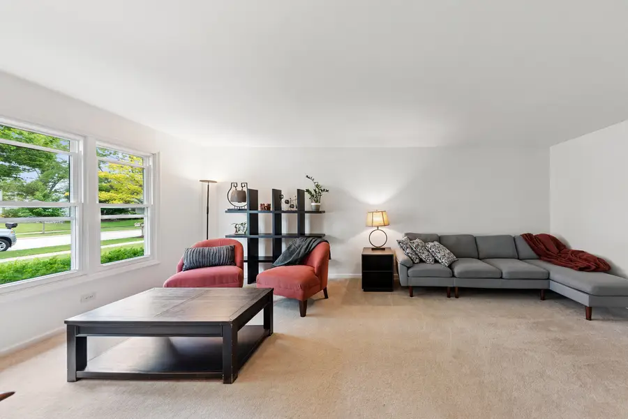 313 Richmond Lane, Vernon Hills, IL 60061 - #2