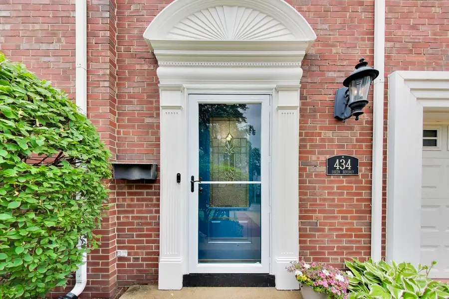 434 S Beverly Lane, Arlington Heights, IL 60005 - #3