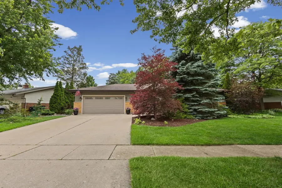 380 Pleasant Street, Hoffman Estates, IL 60169 - #2