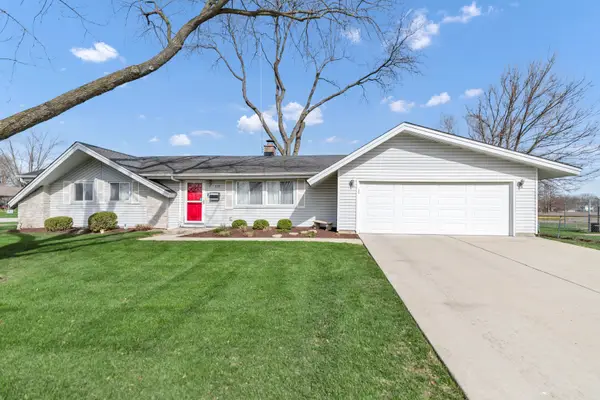 319 S Braintree Drive, Schaumburg, IL 60193