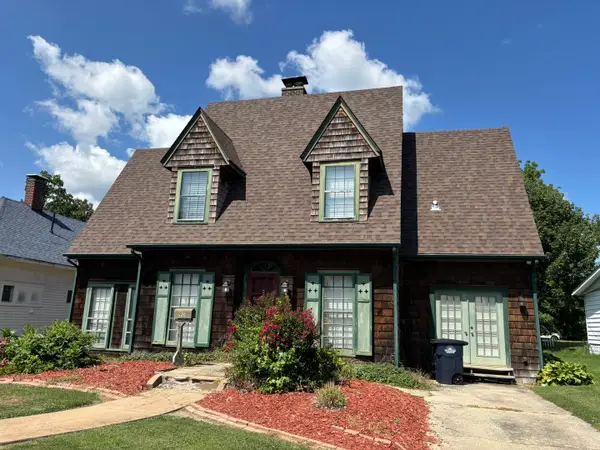 915 N Broadway Avenue, Salem, IL 62881