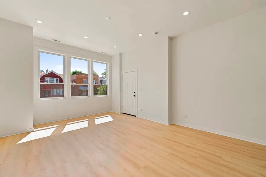 538 N Trumbull Avenue, Chicago, IL 60624 - #3