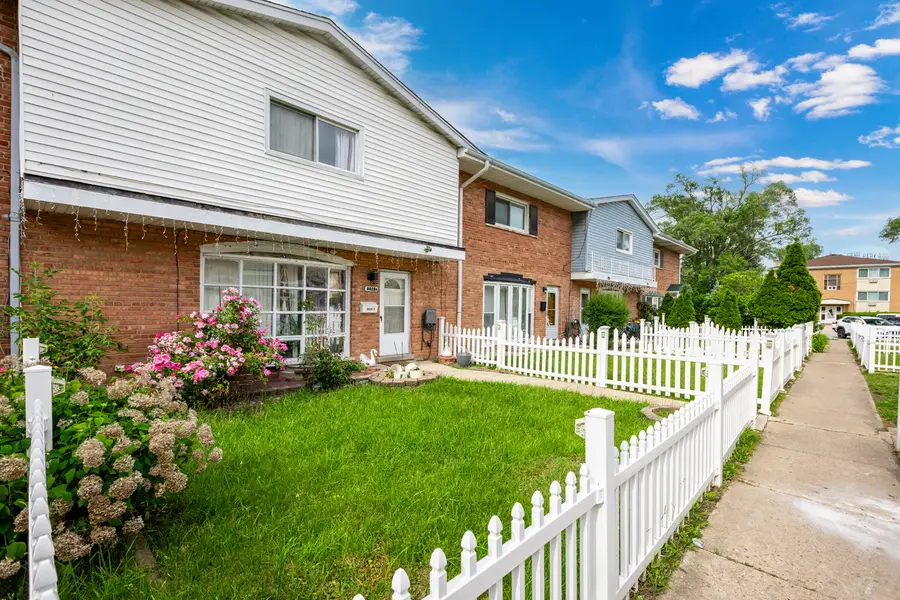 8828 Dee Road #B, Des Plaines, IL 60016 - #2
