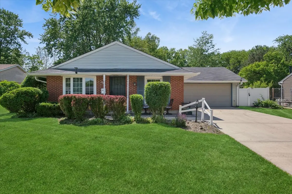 854 Sunrise Place, Roselle, IL 60172 - #1