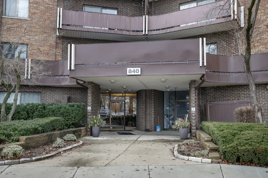 840 Wellington Avenue #306, Elk Grove Village, IL 60007 - #2