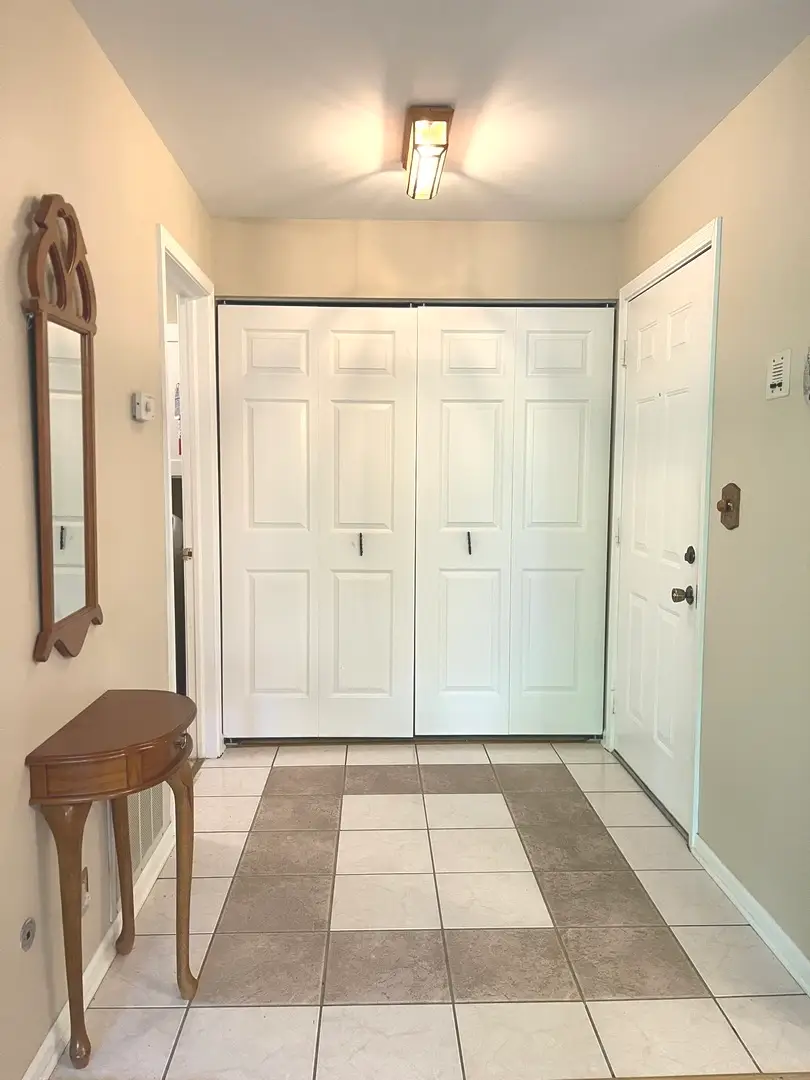 27 Exeter Court #202A, Naperville, IL 60565 - #2