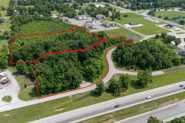 1130 Pin Oak Drive, Carterville, IL 62918