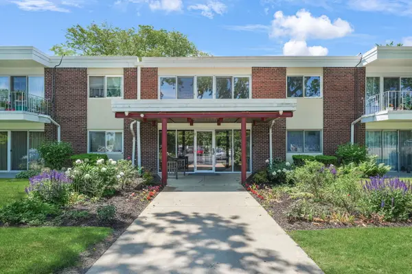 127 N Wolf Road #58A, Wheeling, IL 60090