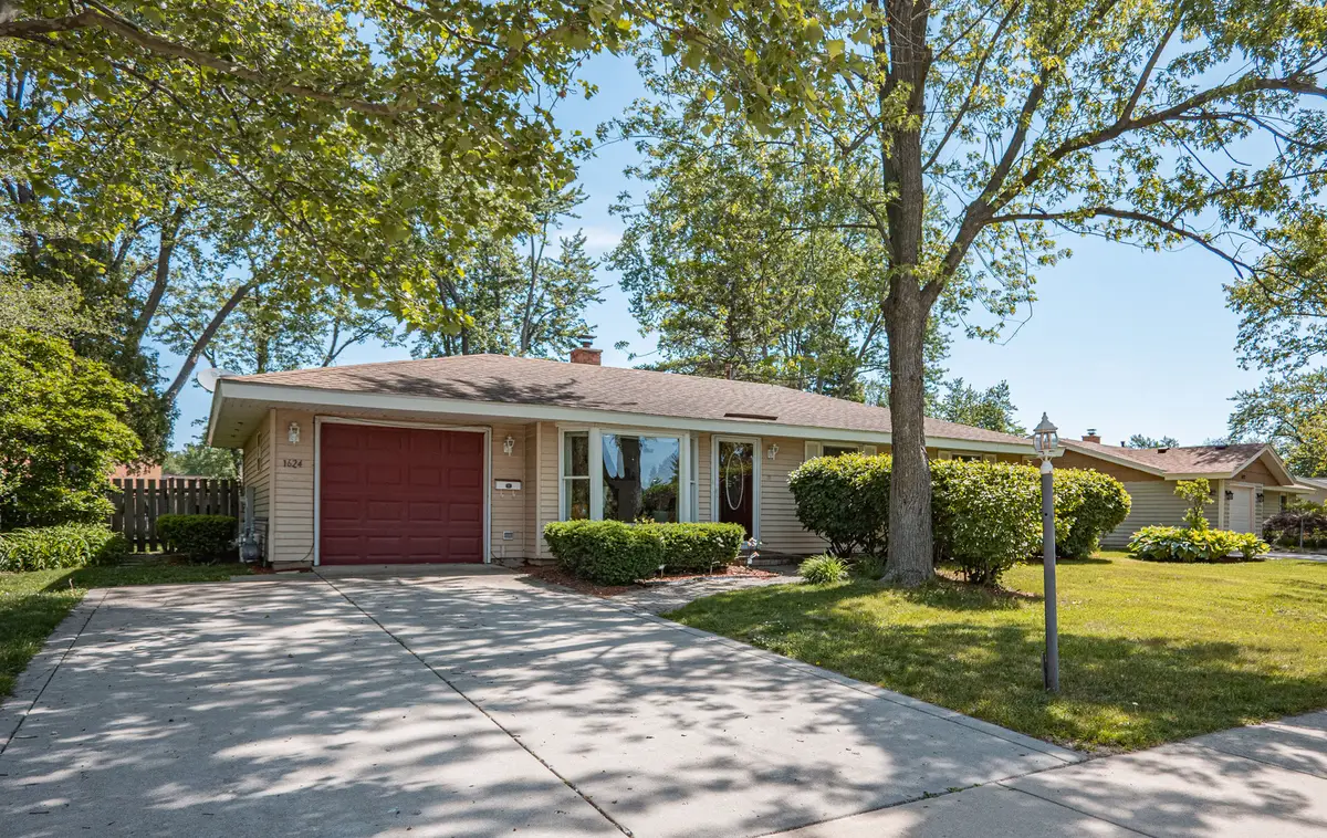 1624 W Weathersfield Way, Schaumburg, IL 60193 - #1