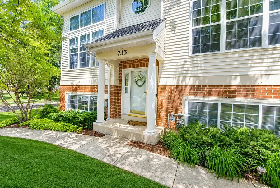 733 Pheasant Trail, Saint Charles, IL 60174 - #2
