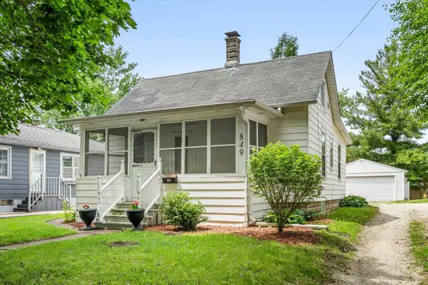 849 N 11th Street, DeKalb, IL 60115