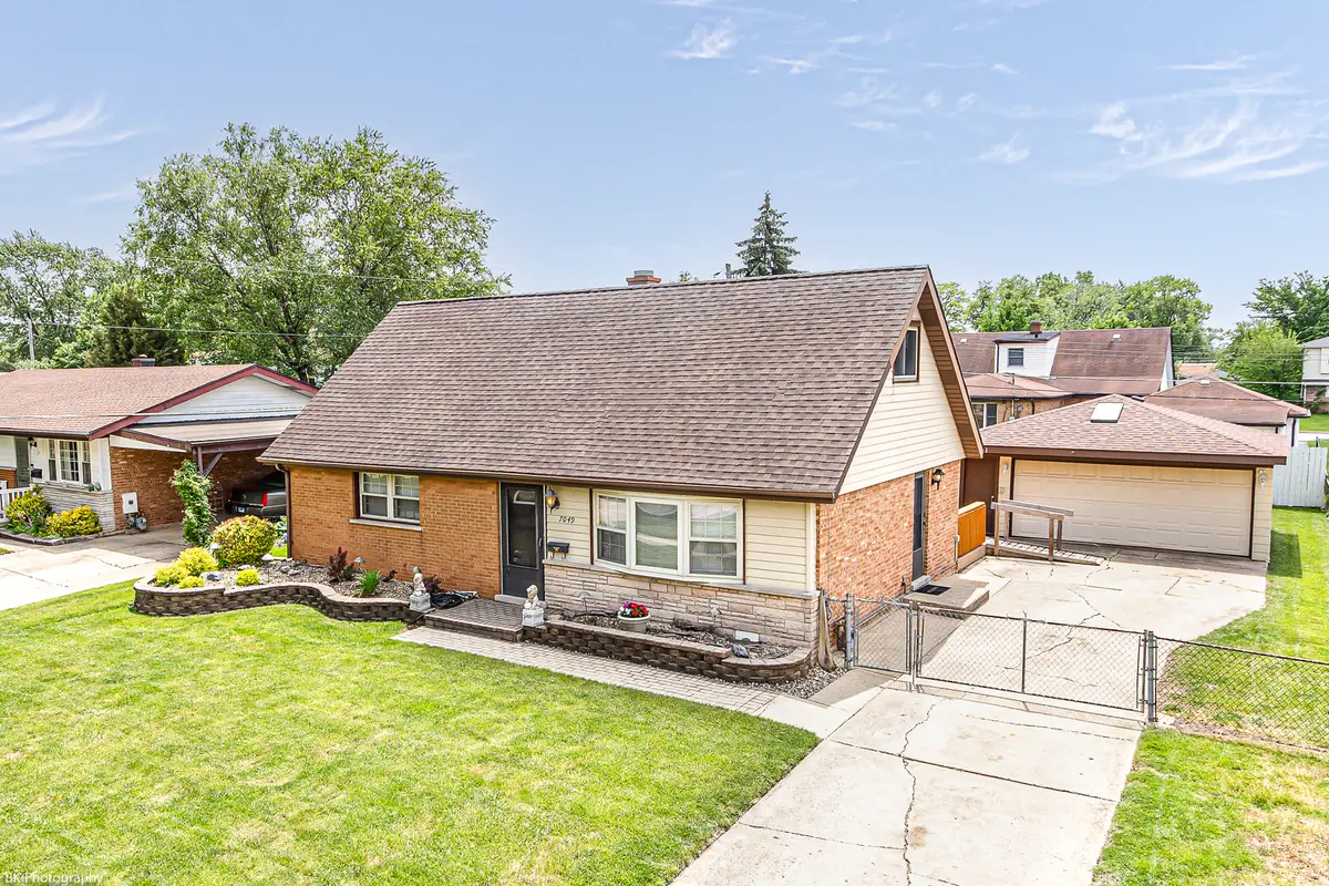 7049 W 91 Street, Bridgeview, IL 60455 - #1