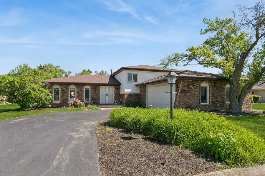726 E 194th Street, Glenwood, IL 60425 - #2