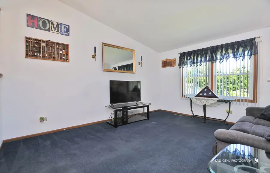2401 Mallard Drive, Lindenhurst, IL 60046 - #3