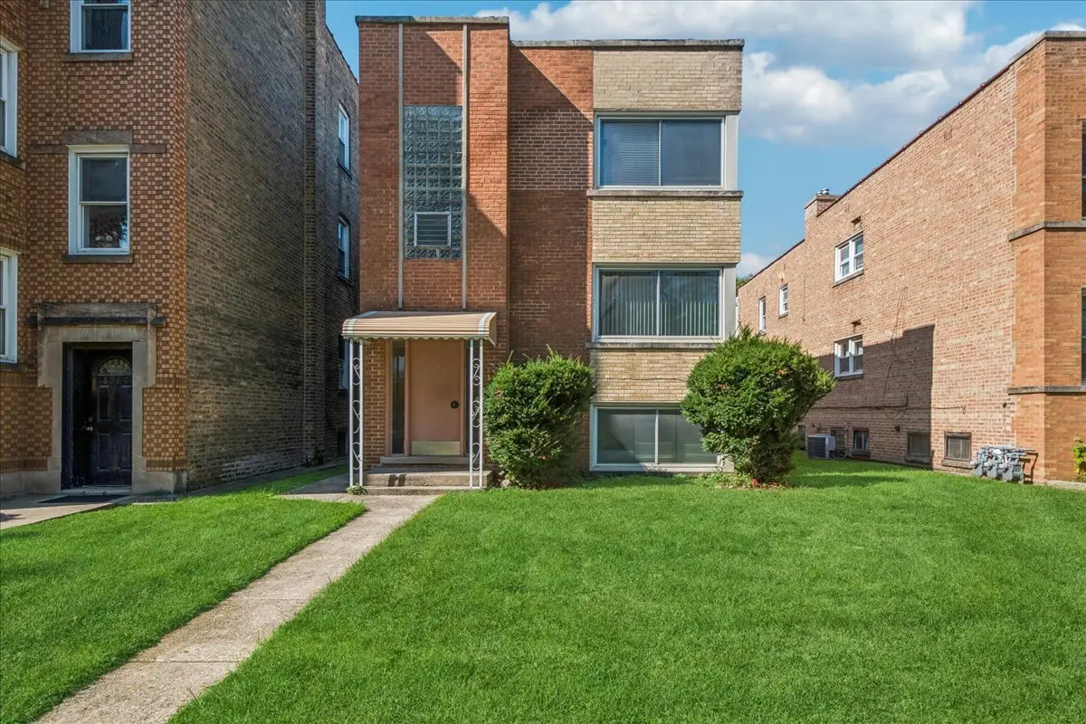 8940 Lamon Avenue, Skokie, IL 60077 - #1
