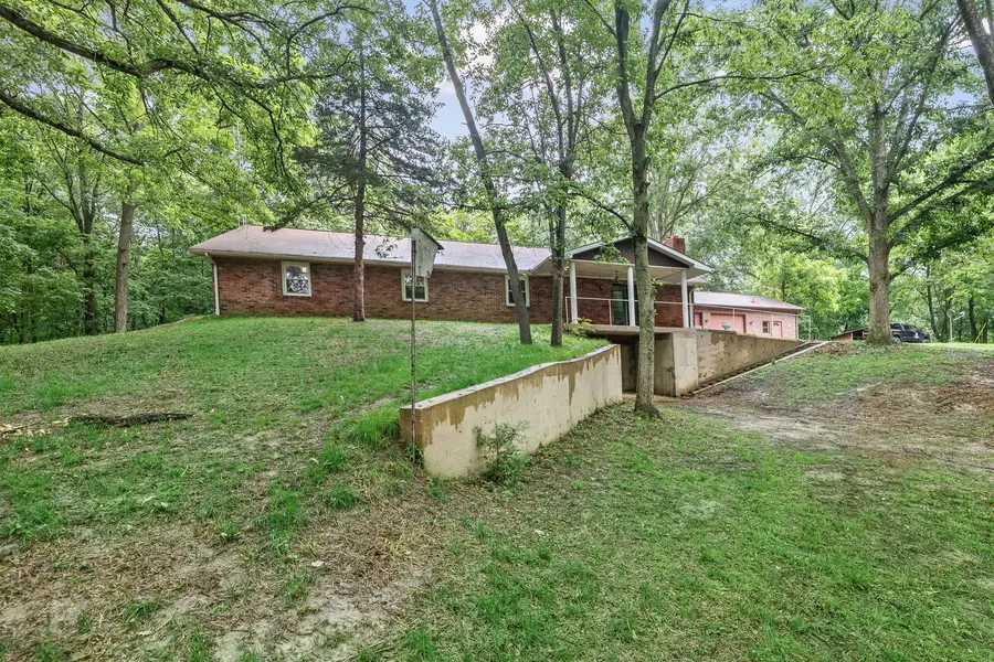 414 Gilliland Road, Walnut Hill, IL 62893 - #3