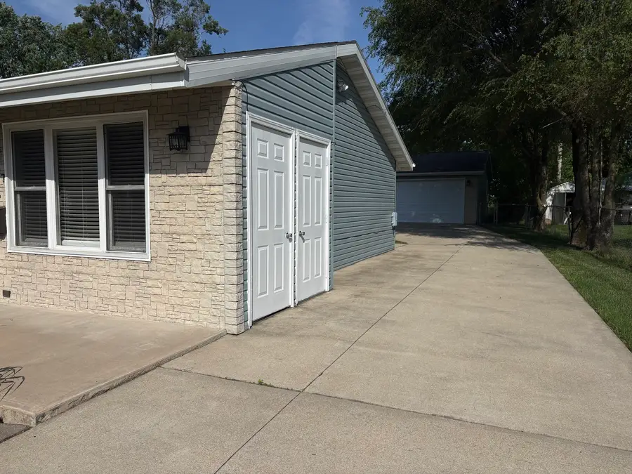 1417 Ann Avenue, Dixon, IL 61021 - #2