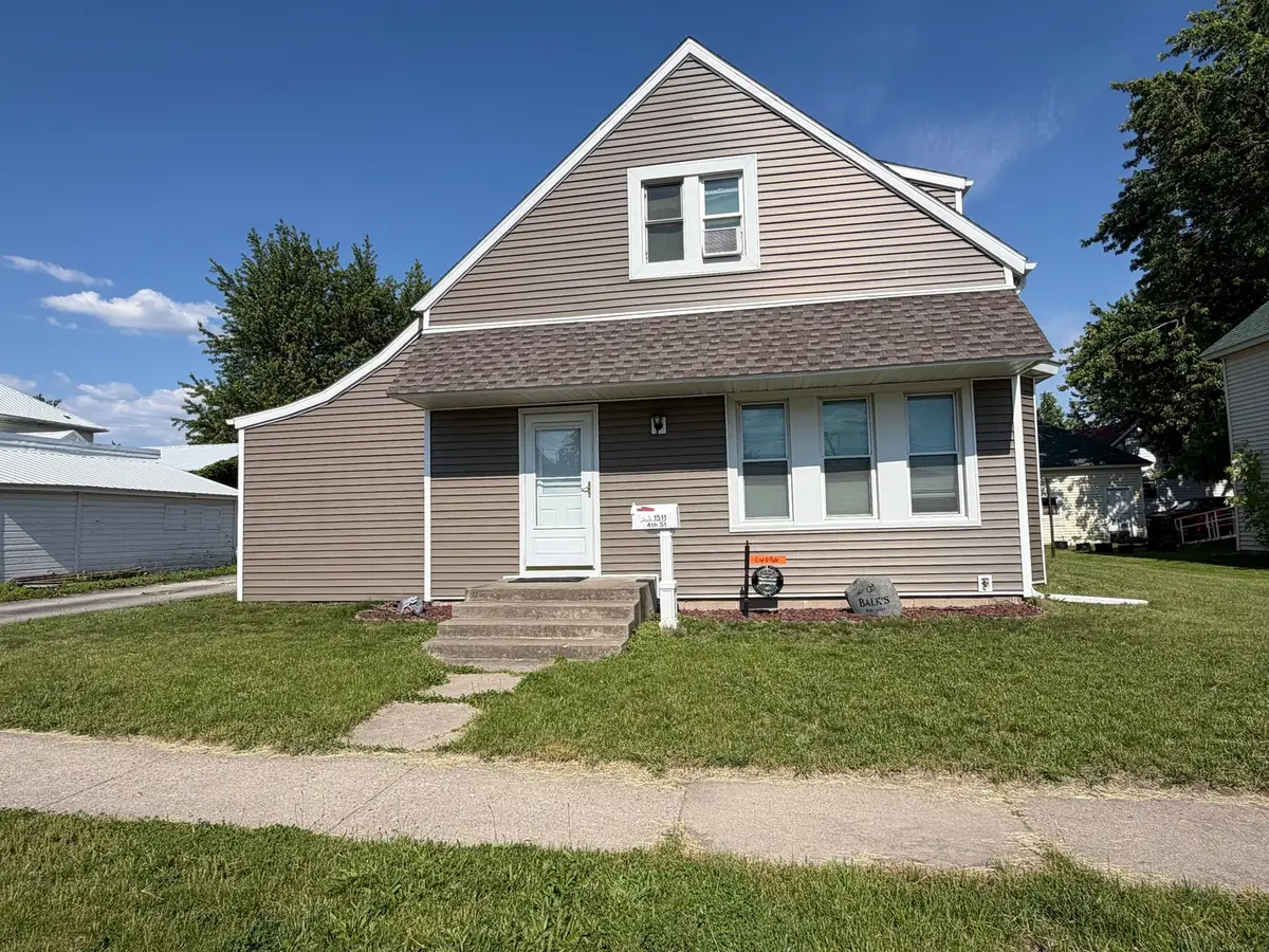 1511 4th Street, Fulton, IL 61252 - #1