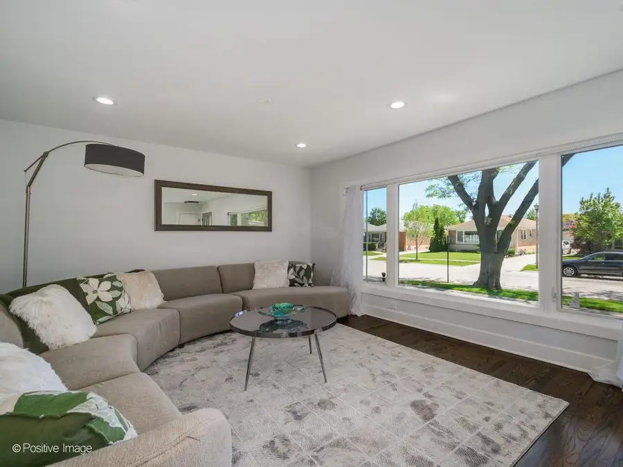 5720 Reba Street, Morton Grove, IL 60053 - #2