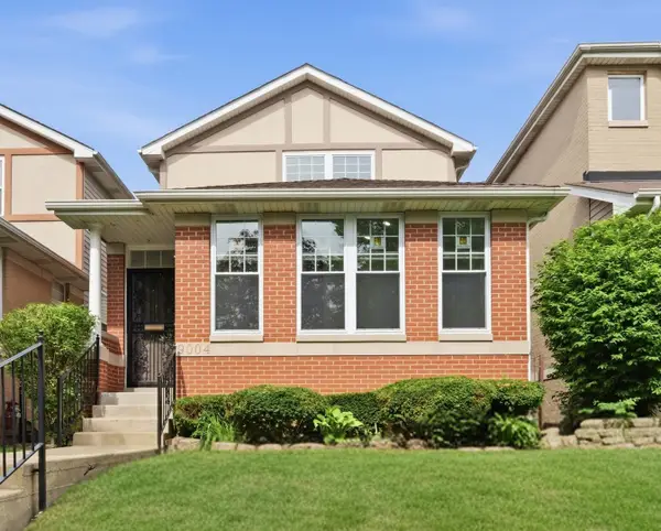 9004 S Indiana Avenue, Chicago, IL 60619