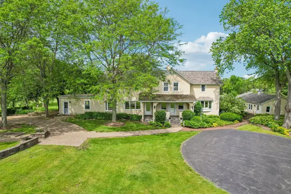 62 Dundee Lane, Barrington, IL 60010