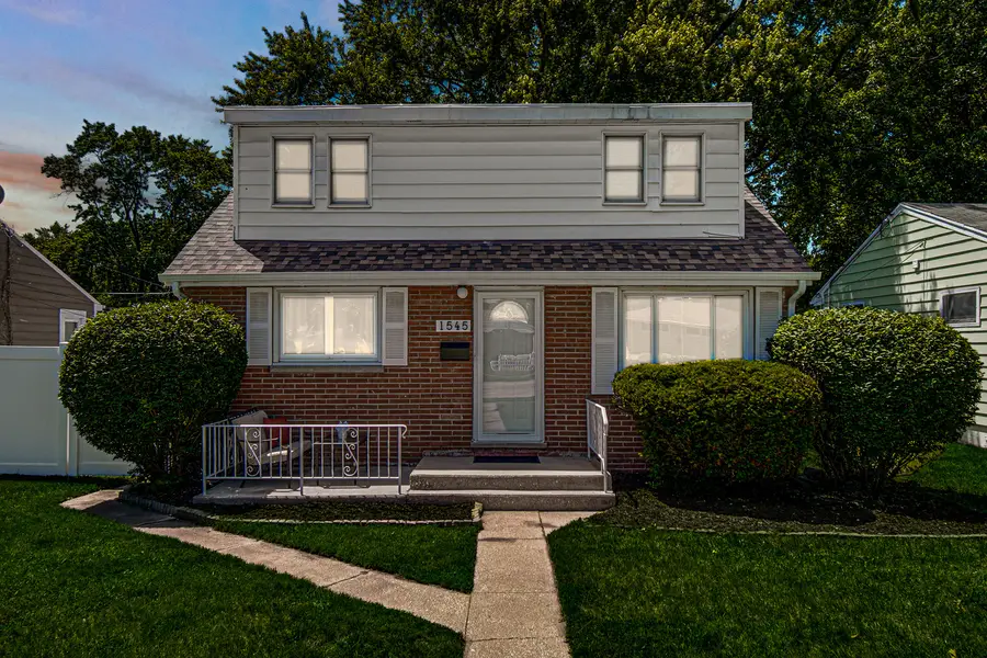 1545 S 4th Avenue, Kankakee, IL 60901 - #3