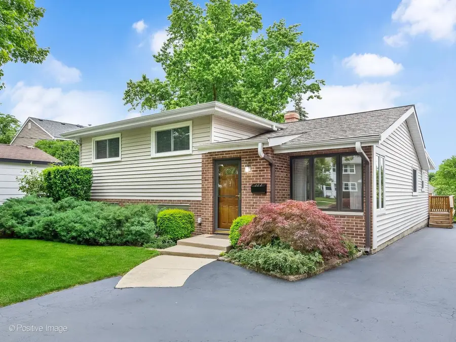 393 Grandview Avenue, Glen Ellyn, IL 60137 - #2