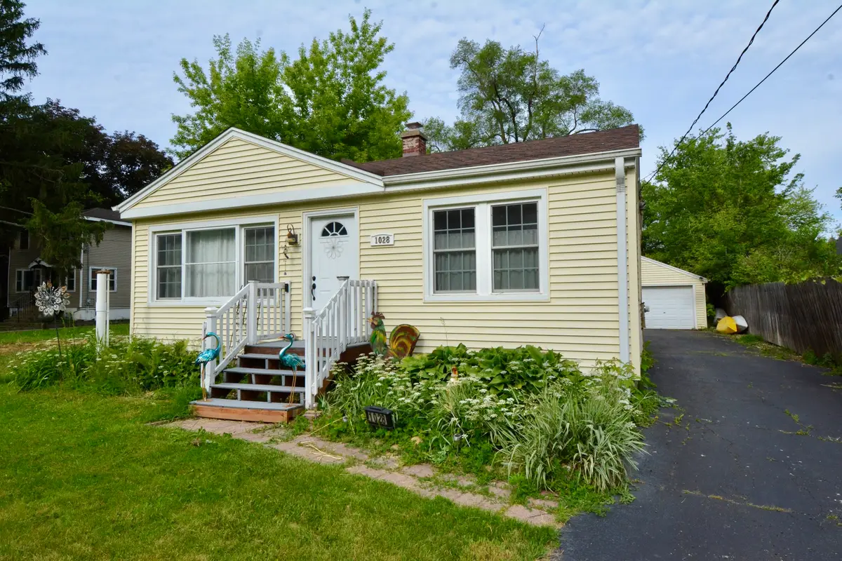 1028 West Drive, South Elgin, IL 60177 - #1