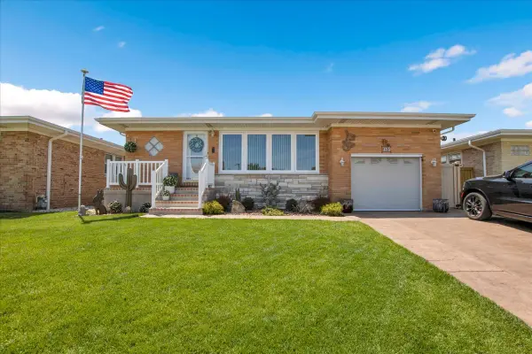 8537 W Winona Street, Chicago, IL 60656