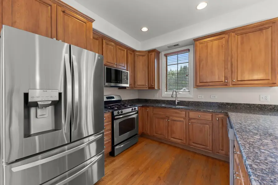 9521 Shields Avenue #9521, Brookfield, IL 60513 - #3