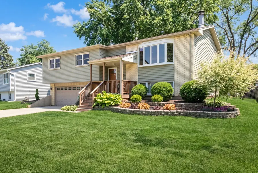 2413 Sioux Avenue, Woodridge, IL 60517 - #2