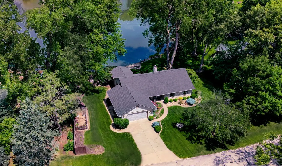 1802 Lake Shore Drive, Mahomet, IL 61853 - #1