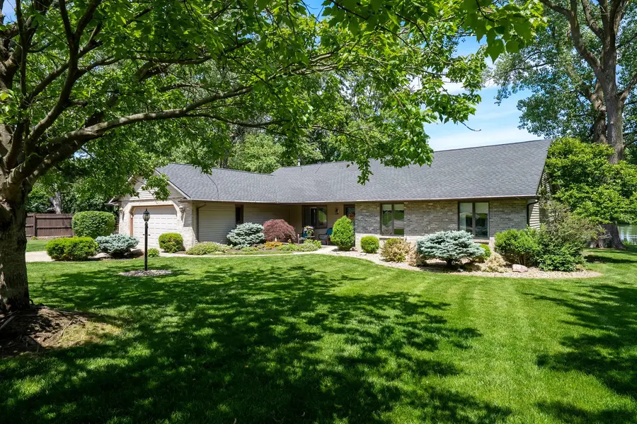 1802 Lake Shore Drive, Mahomet, IL 61853 - #2