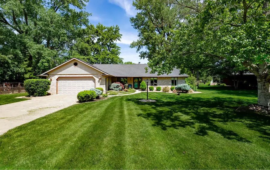 1802 Lake Shore Drive, Mahomet, IL 61853 - #3