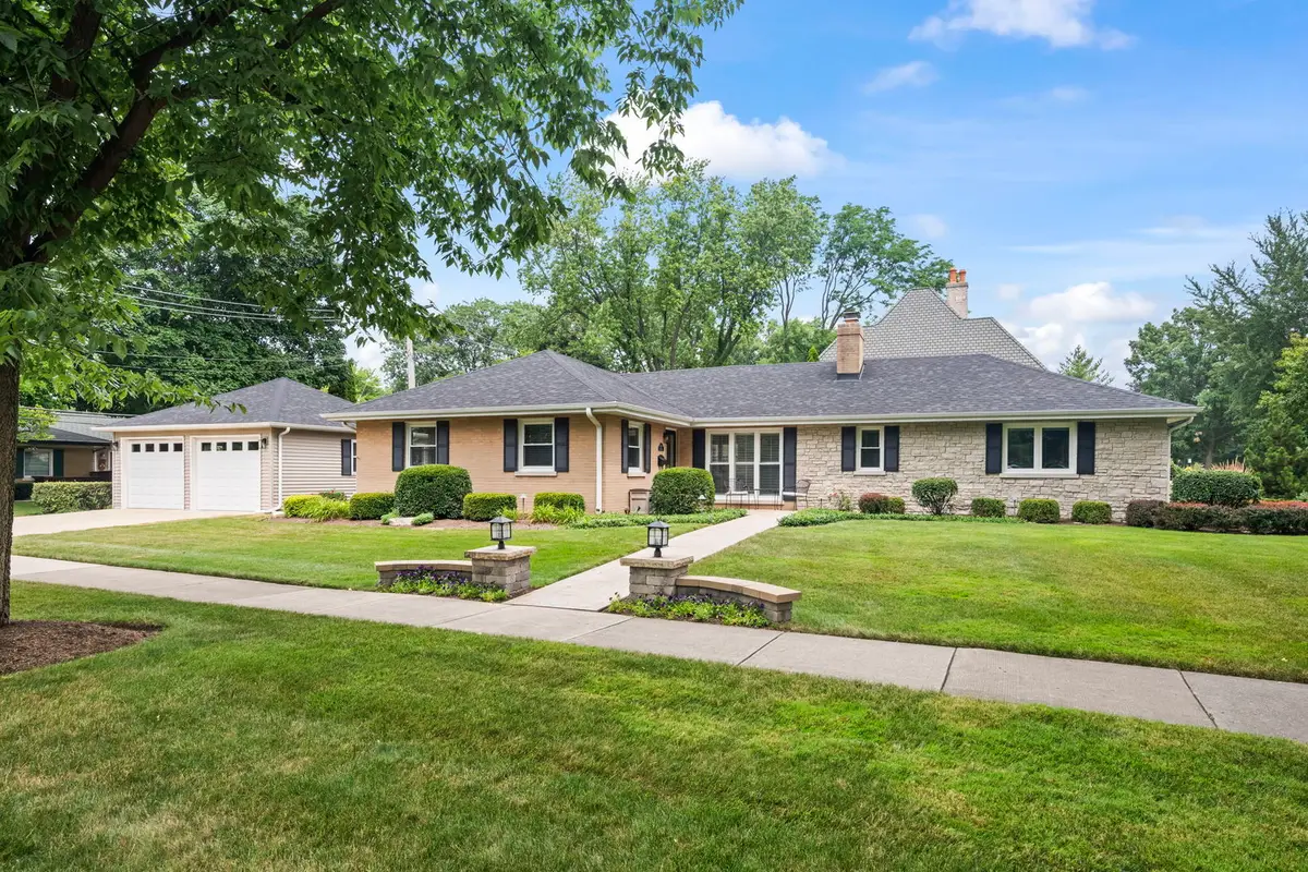 518 S See Gwun Avenue, Mount Prospect, IL 60056 - #1