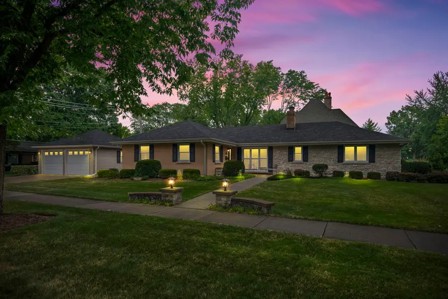 518 S See Gwun Avenue, Mount Prospect, IL 60056 - #2