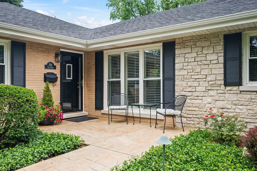 518 S See Gwun Avenue, Mount Prospect, IL 60056 - #3