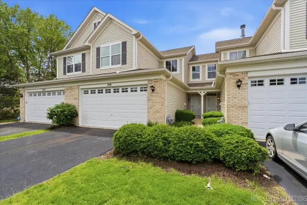 398 Chesapeake Lane #2, Oswego, IL 60543