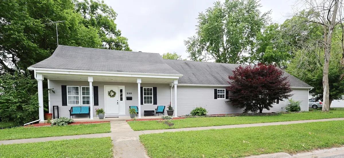 230 Fairfax Street, Carlyle, IL 62231 - #1