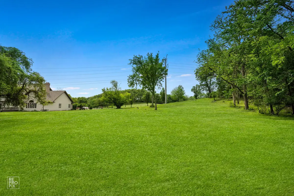 10s641 S Garfield Avenue, Burr Ridge, IL 60527 - #1