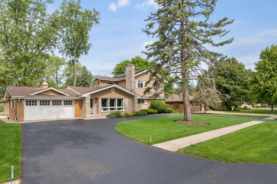 606 Country Club Drive, Itasca, IL 60143 - #3