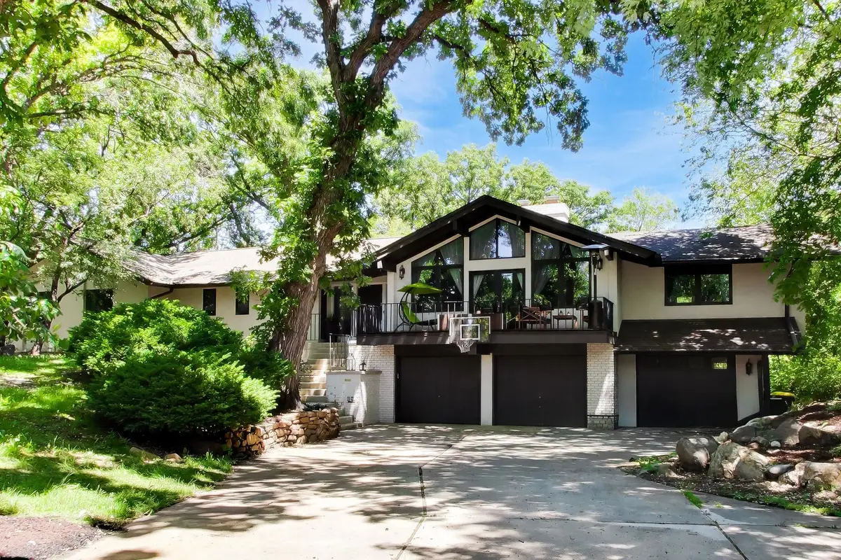 35 Windsor Drive, Oak Brook, IL 60523 - #1