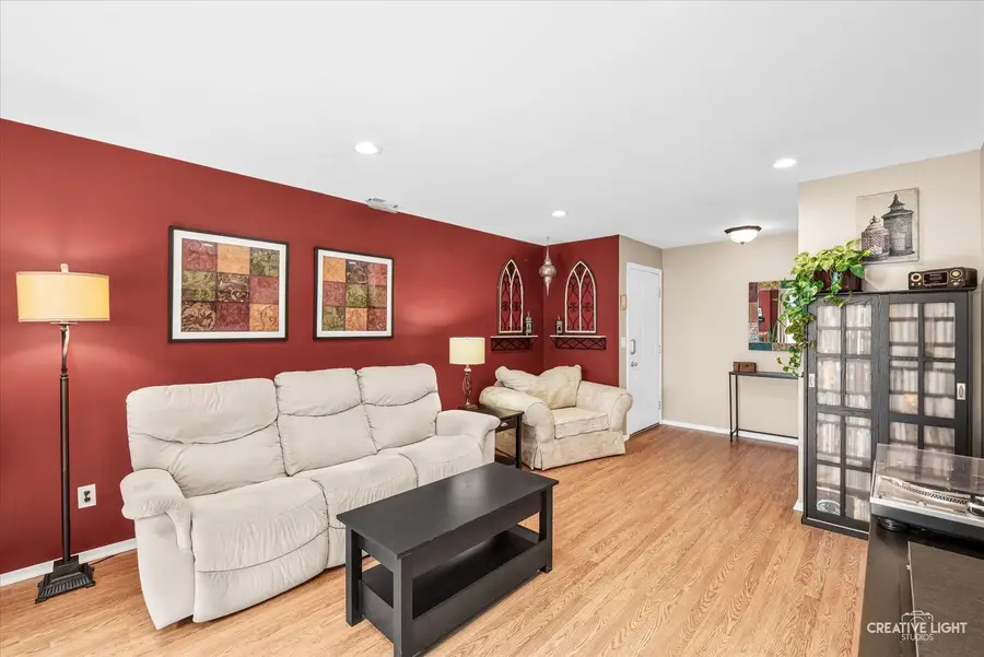 205 Millington Way #205, Saint Charles, IL 60174 - #3