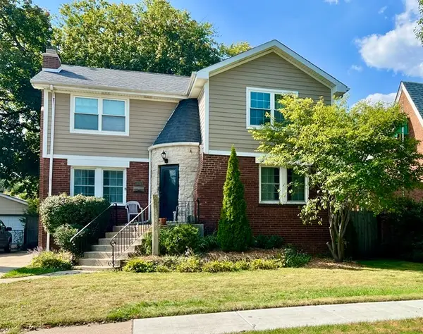 9210 S Trumbull Avenue, Evergreen Park, IL 60805