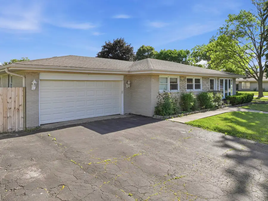 2001 Plainfield Drive, Des Plaines, IL 60018 - #3