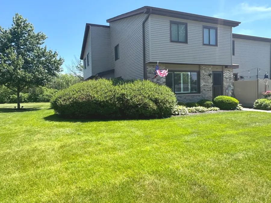410 Circlegate Road #410, New Lenox, IL 60451 - #2